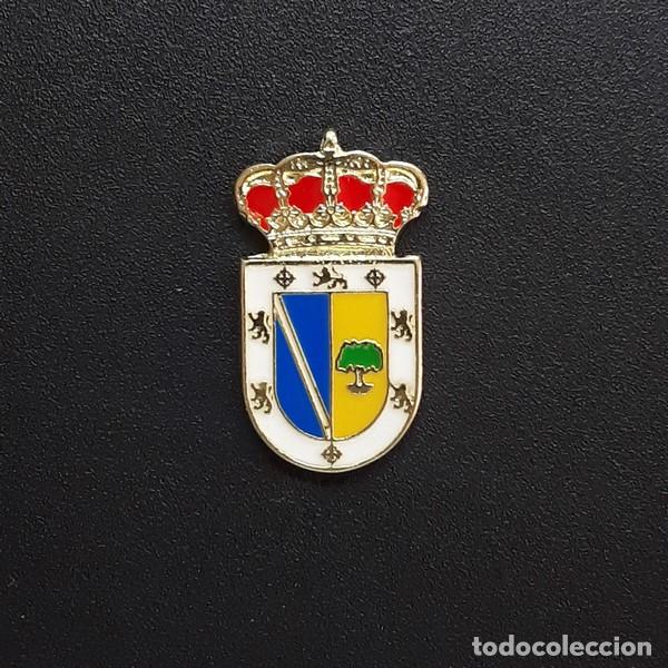 Pins de colecci&oacute;n: Pin escudo Zarza la Mayor (CACERES)