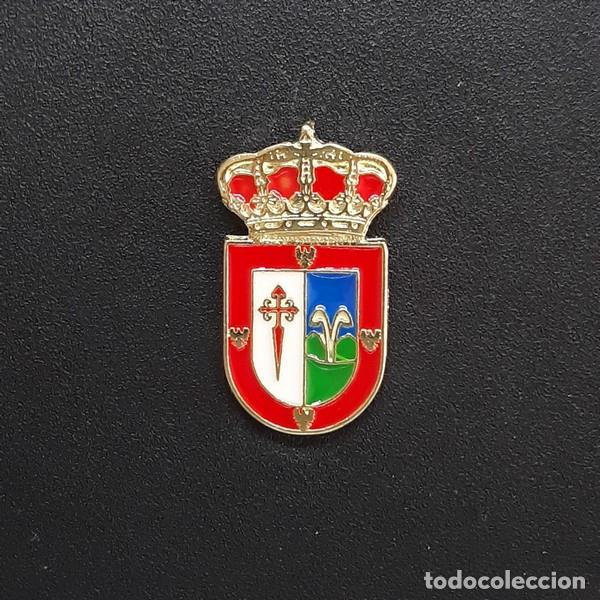 Pins de colecci&oacute;n: Pin escudo Valdefuentes (C&Aacute;CERES)