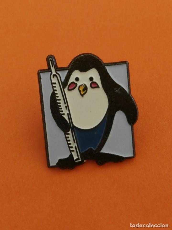 Pins de colecci&oacute;n: PIN PING&Uuml;INO CON TERM&Oacute;METRO - Foto 1