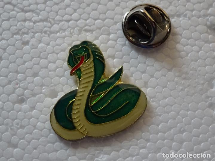Pins de colecci&oacute;n: PIN DE ANIMALES. SERPIENTE. COBRA - Foto 1