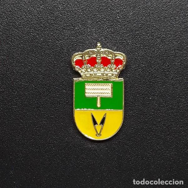 Pins de colecci&oacute;n: pin escudo Villarramiel (PALENCIA)