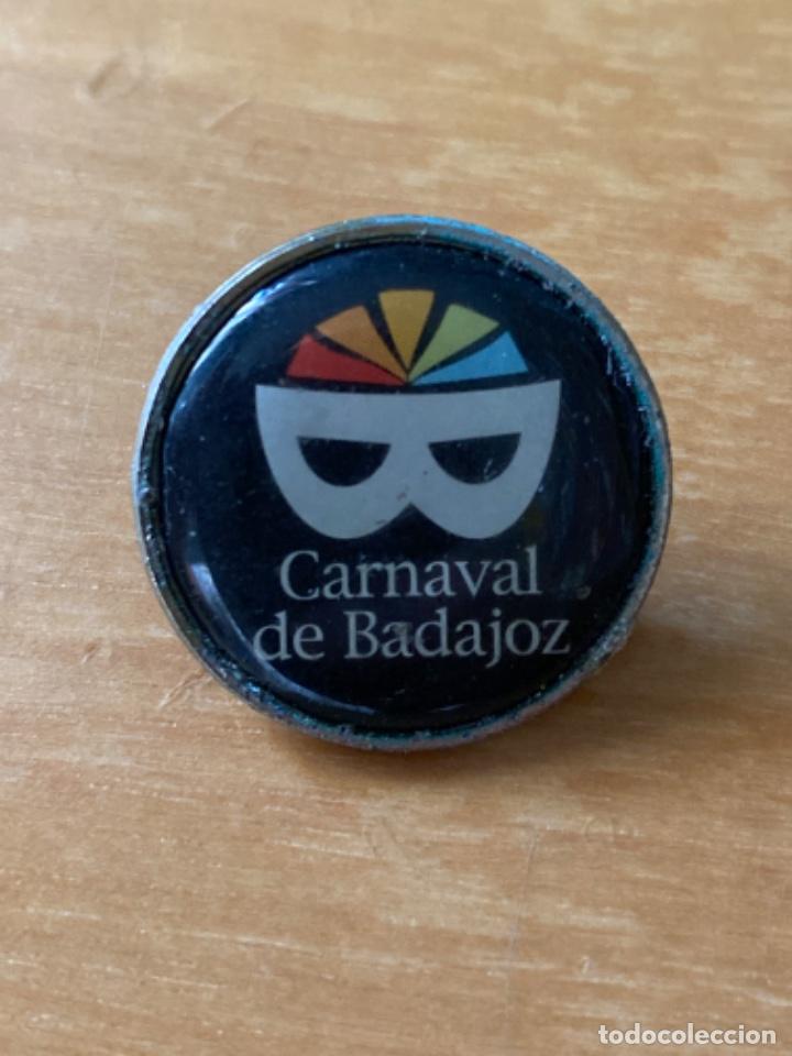 Pins de colecci&oacute;n: PIN CARNAVAL BADAJOZ - Foto 1