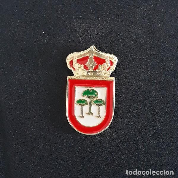 Pins de colecci&oacute;n: pin escudo El Hoyo de Pinares (&Aacute;VILA)