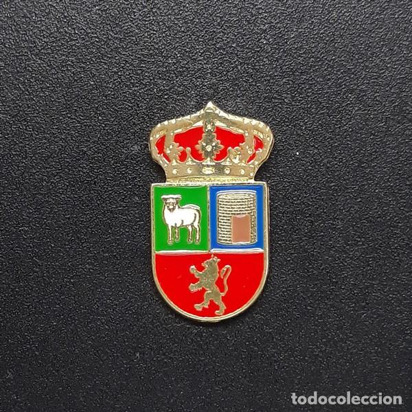 Pins de colecci&oacute;n: pin escudo la muela (ZARAGOZA)