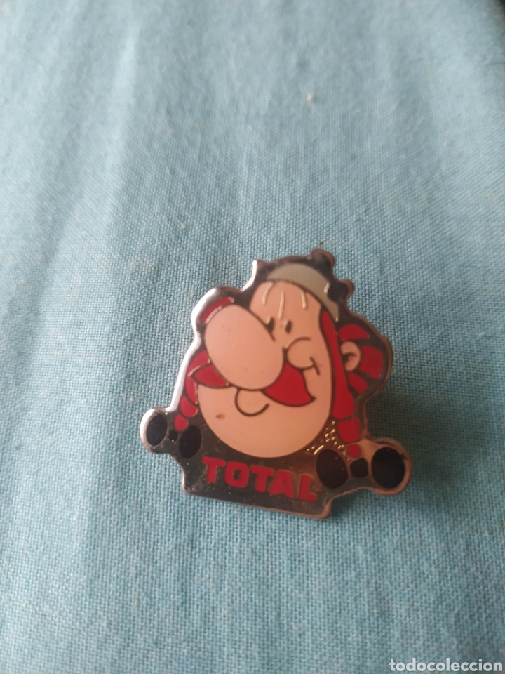 Pins de colecci&oacute;n: Pin badge Ast&eacute;rix Total - Foto 1