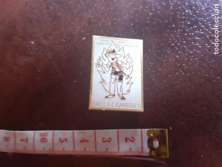 Pins de colecci&oacute;n: Fallas de Valencia. Insignia de imperdible Falla Cambrils