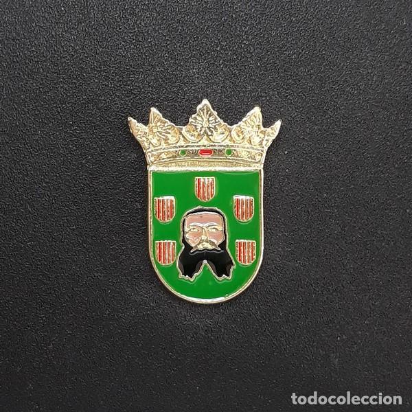 Pins de colecci&oacute;n: PIN ESCUDO BARBASTRO (HUESCA)