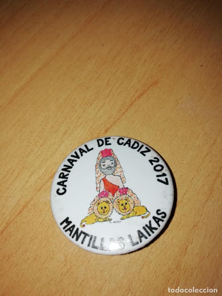 Pins de colecci&oacute;n: Carnaval de C&aacute;diz chapa chirigota callejera mantillas laikas