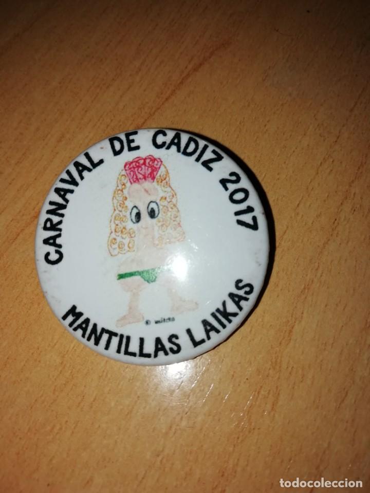 Pins de colecci&oacute;n: Carnaval de C&aacute;diz chapa chirigota callejera mantillas laikas