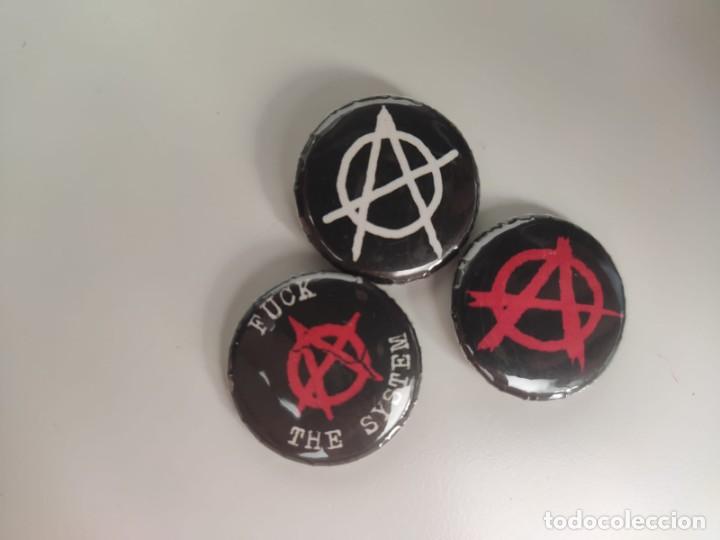 Pins e Spille di collezione: CHAPAS DE 25 MM - A - ANARQUISTA - ANARQUISMO - MOVIMIENTO SOCIAL - NUEVAS - SYSTEM