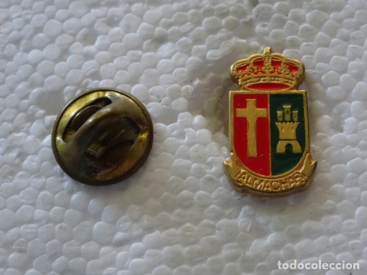 Pins de cole&ccedil;&atilde;o: PIN DE TURISMO HER&Aacute;LDICA. ESCUDO HER&Aacute;LDICO DE ALM&Aacute;CHAR, M&Aacute;LAGA