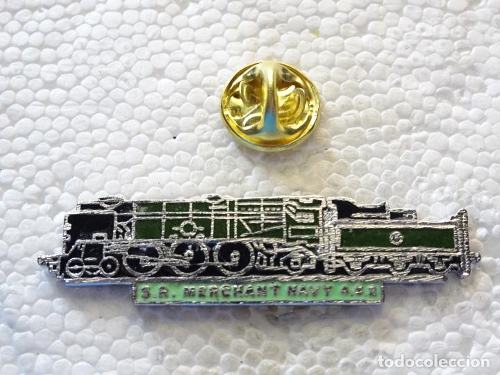 Pins e Spille di collezione: PIN DE TRENES FERROCARRILES. TREN LOCOMOTORA ANTIGUA MERCHANT NAVY 462 REINO UNIDO