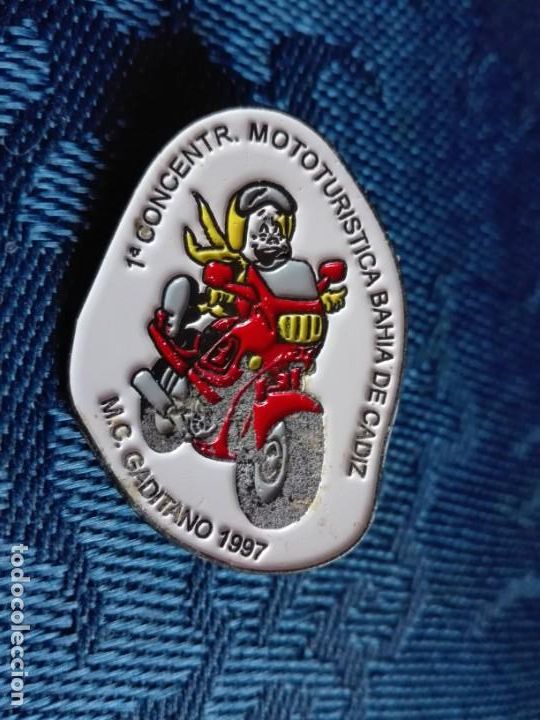 Pins de colecci&oacute;n: Pin Moto club gaditano C&aacute;diz primera concentraci&oacute;n junio 1987