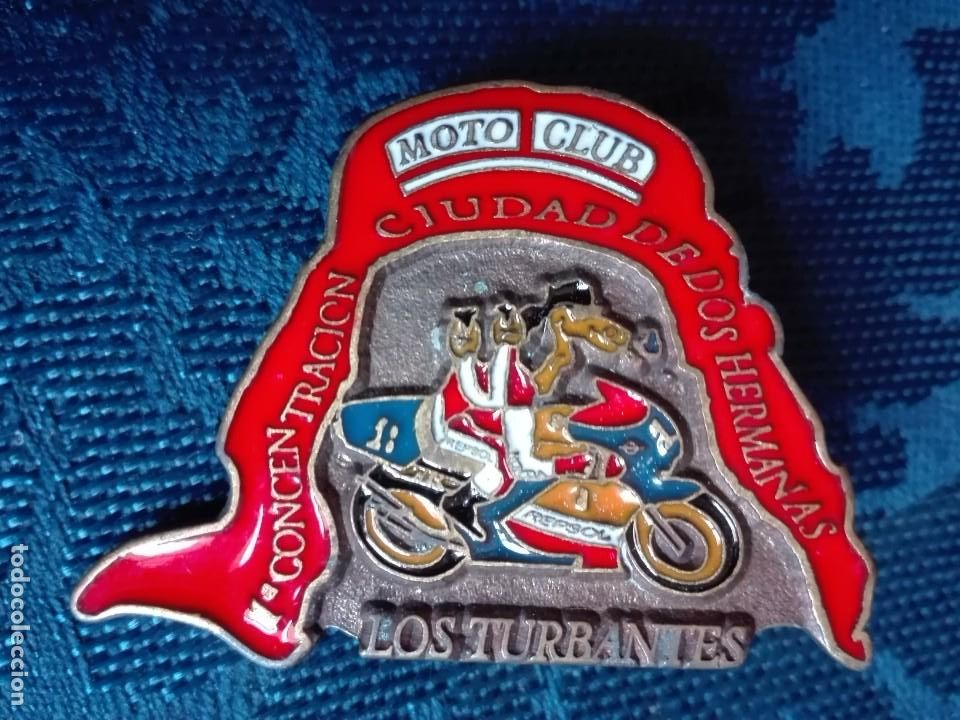 Pins de colecci&oacute;n: Pin moto club Los Turbantes 1 concentraci&oacute;n ciudad de Dos Hermanas motera