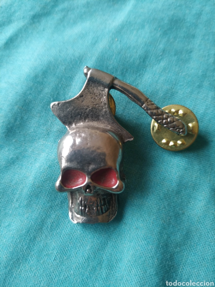Pins de colecci&oacute;n: Pin calavera doble cierre