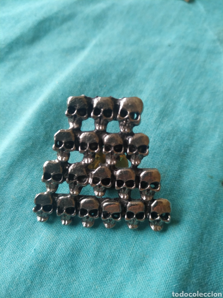 Pins de colecci&oacute;n: Pin torre calaveras - Foto 1
