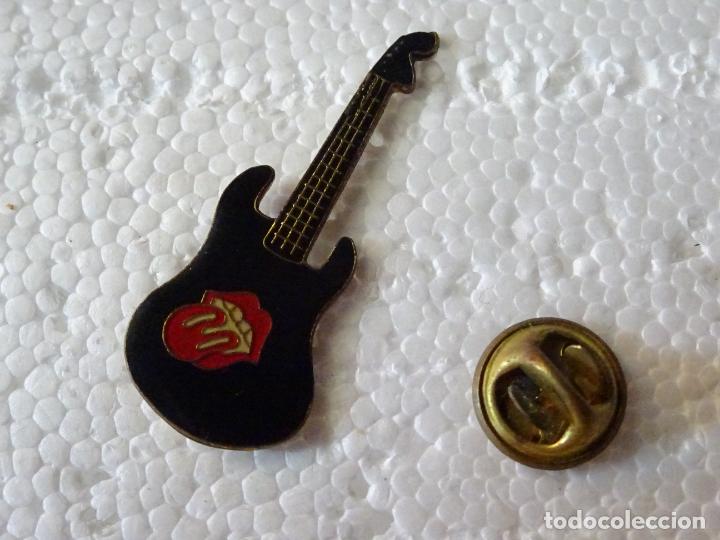 Pin De Música Grupo Banda Musical The Rolling Comprar Pins Antiguos