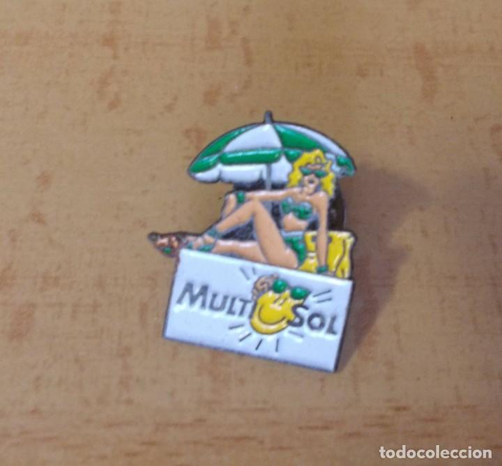 Pins de colecci&oacute;n: Pin de Gafas &rdquo;Multisol&rdquo; decada 1990 - Foto 1