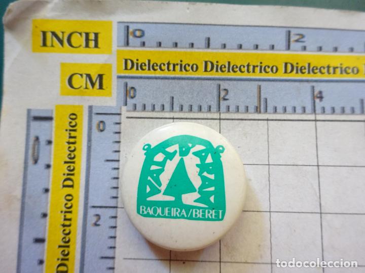 Pins e Spille di collezione: BROCHE INSIGNIA DE TURISMO. ESTACI&Oacute;N ESQU&Iacute; BAQUEIRA BERET