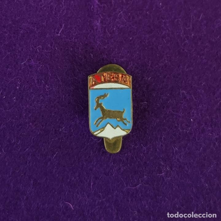 Pins de colecci&oacute;n: ANTIGUA INSIGNIA DE OJAL DE ATESA. ESMALTADA. A&Ntilde;OS 50 60. PIN.