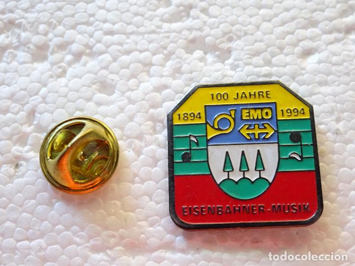 Pins e Spille di collezione: PIN DE TRENES FERROCARRILES. SUIZA. 100 A&Ntilde;OS BANDA MUSICAL FERROVIARIOS. 1894 1994 EISENBAHNER MUSIK