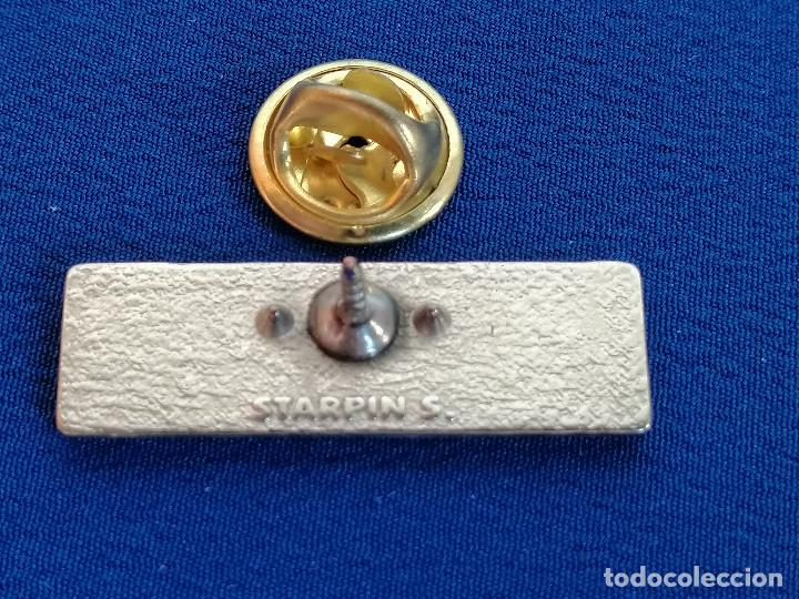 Pins de colecci&oacute;n: SUPERTELE pin - Foto 3