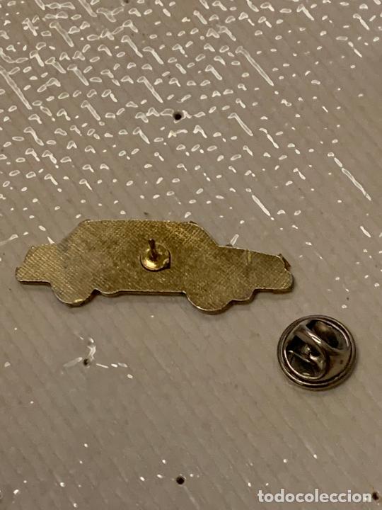 Pins de colecci&oacute;n: PIN COCHE SAAB - Foto 2