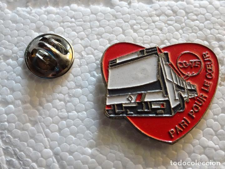 Pin's de collection: PIN DE TRANSPORTES. FRANCIA. AUTOBUSES PARISINOS. BUS RENAULT CORAZ&Oacute;N