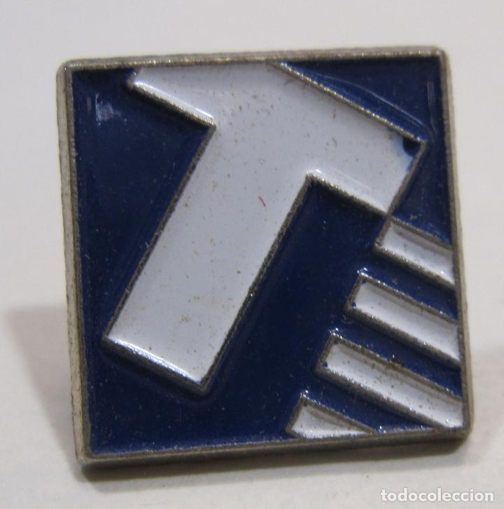 Pins de colecci&oacute;n: PIN CON EL LOGO DEL SERVEI CATAL&Agrave; DE TRANSIT. 1,5 X 1,5 CM. METAL Y ESMALTE