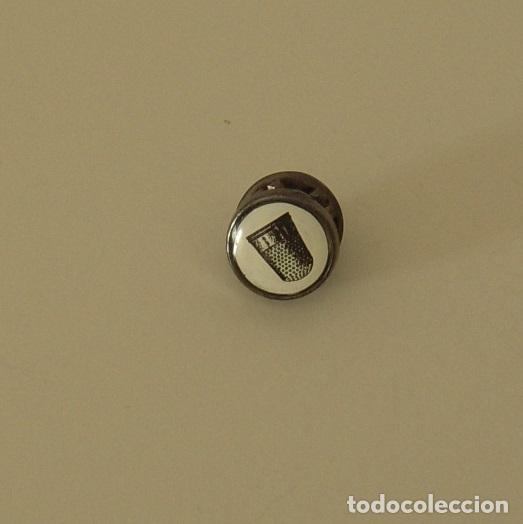 Pins de colecci&oacute;n: PIN ESMALTADO DE DEDAL - Foto 1