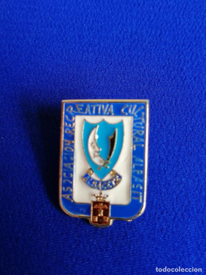 Collection pins: ASOCIACION RECREATIVA CULTURAL ALFASIT