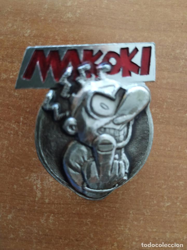 Pins de colecci&oacute;n: Antiguo pin de MAKOKI. Comic Makoki. - Foto 1