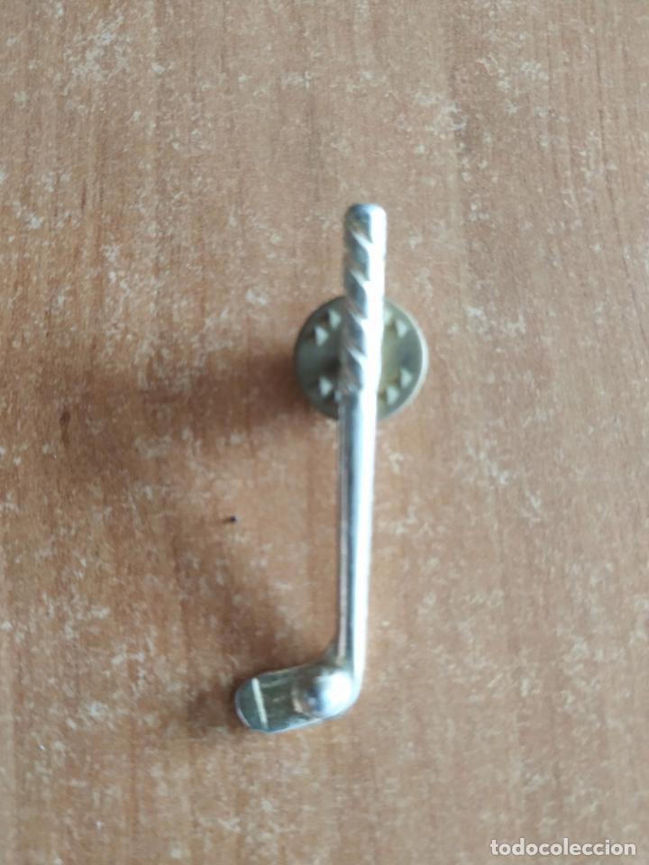 Pins de colecci&oacute;n: Pin PALO DE GOLF. - Foto 1