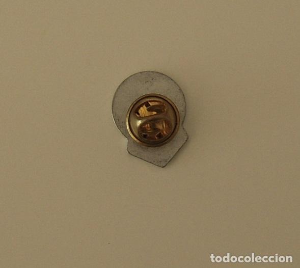 Pins de colecci&oacute;n: PIN DE ESTRELLA DE 5 PUNTAS - Foto 2