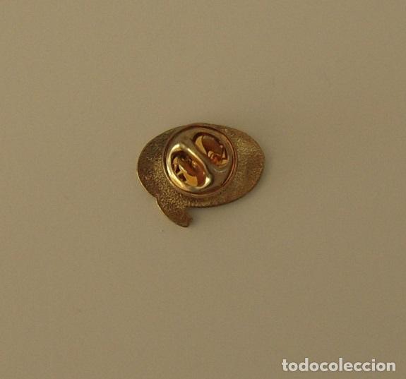 Pins de colecci&oacute;n: PIN &rdquo;EL BRANDY SE MUEVE...!&rdquo; - Foto 2