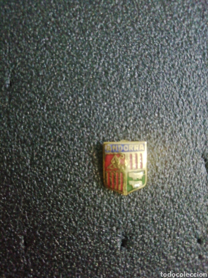 Pins e Spille di collezione: Pin her&aacute;ldico ANDORRA