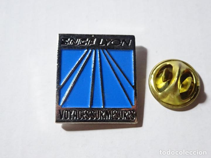 Pins de colecci&oacute;n: PIN DE TRENES FERROCARRILES. FRANCIA. SNCF LYON VOYAGES SUR MESURES