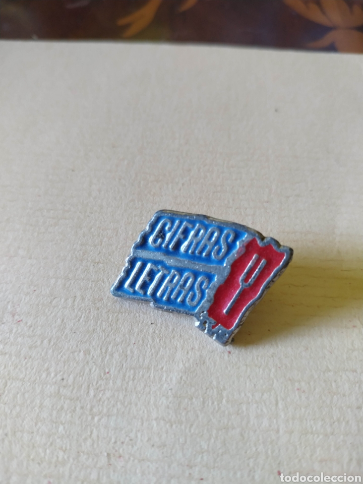Sammlung von Pins: Pin programa television Cifras y Letras televisi&oacute;n Espa&ntilde;ola