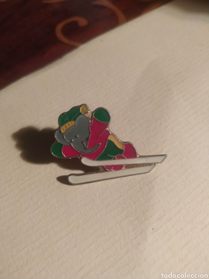 Pins de colecci&oacute;n: Pin elefante esquiador esqu&iacute; sky