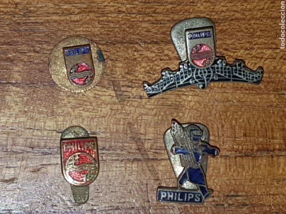 Pins de colecci&oacute;n: 19 antiguos pins de radios - Foto 2