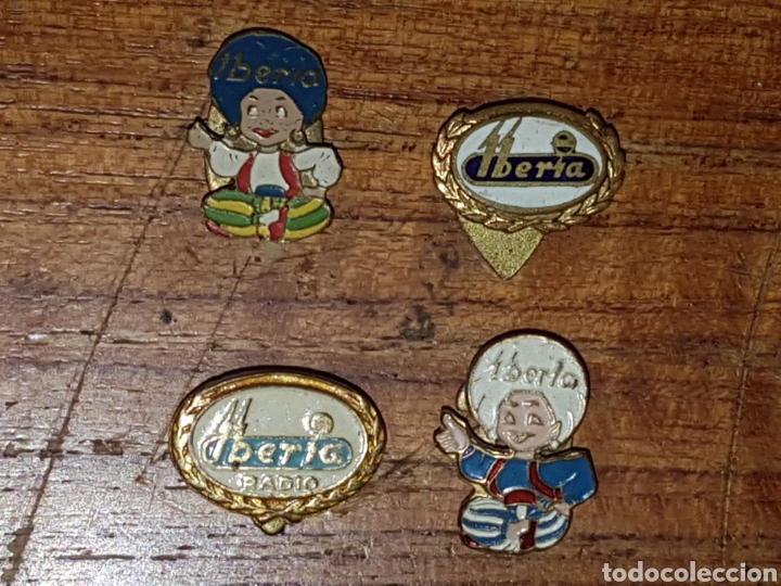 Pins de colecci&oacute;n: 19 antiguos pins de radios - Foto 4