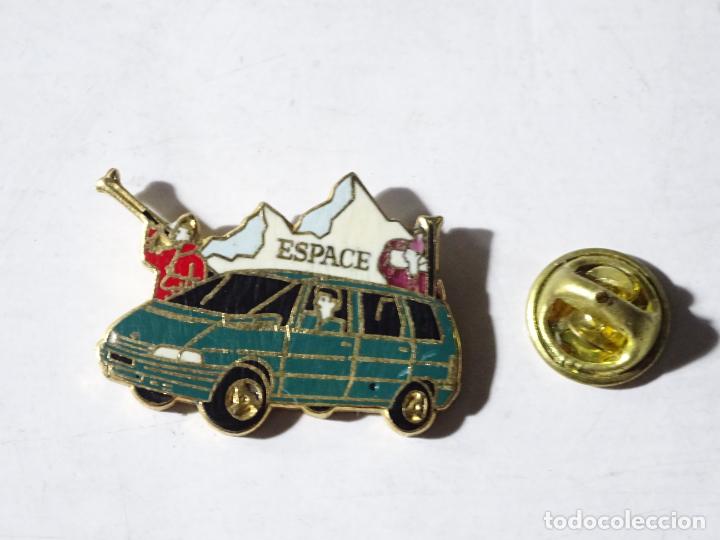 Collection pins: PIN DE COCHES MOTOS. FURGONETA RENAULT ESPACE