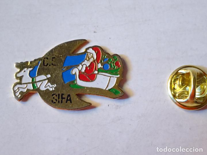 Sammlung von Pins: PIN DE NAVIDADES. SANTA CLAUS EN TRINEO