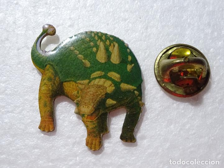 Sammlung von Pins: PIN DE ANIMALES. DINOSARIOS. PROMOCI&Oacute;N DETERGENTES LUZIL