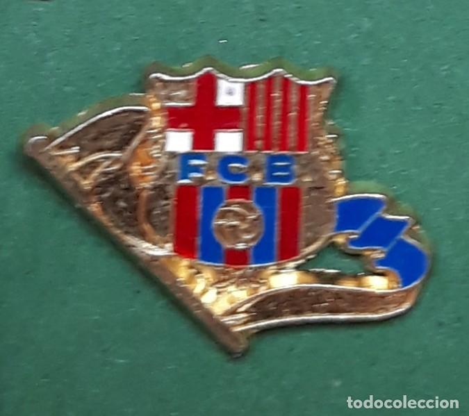 Pins de colecci&oacute;n: PIN - F C B - FUTBOL CLUB BARCELONA - ESCUDO BAR&Ccedil;A - METAL ESMALTADO -