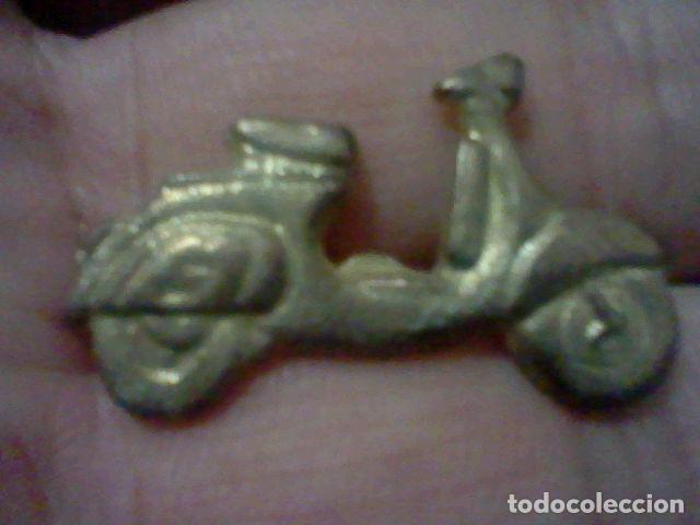 Pins de colecci&oacute;n: VESPA MOTO PIN PINCHO METAL TONO 3 CMS LARGO