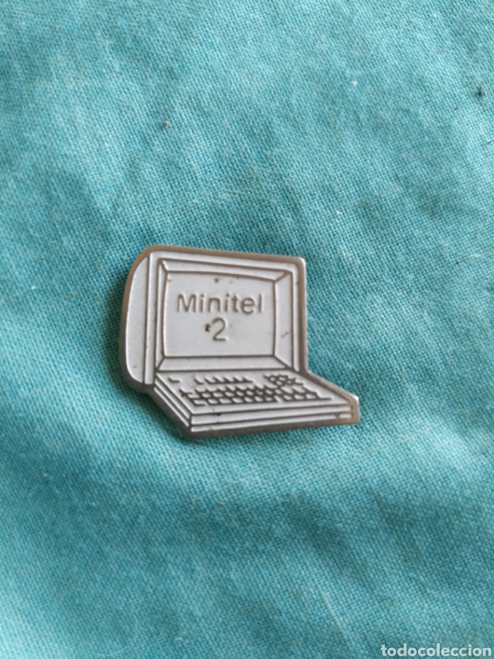 Pin's de collection: PIN ordenador con publicidad minitel 2