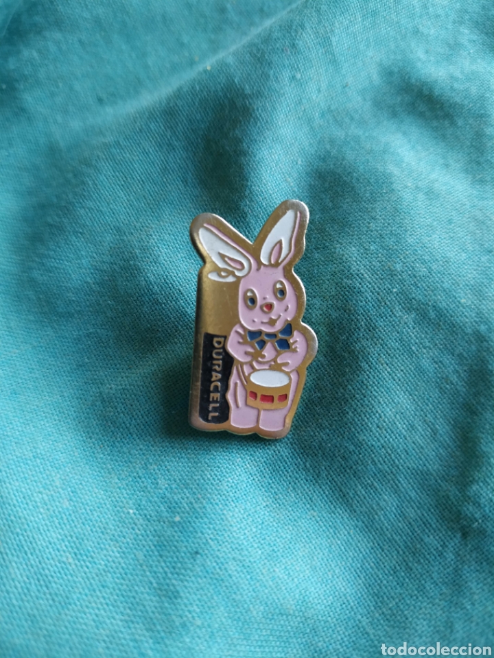 Pins de colecci&oacute;n: Pin conejo pilas Duracell - Foto 1