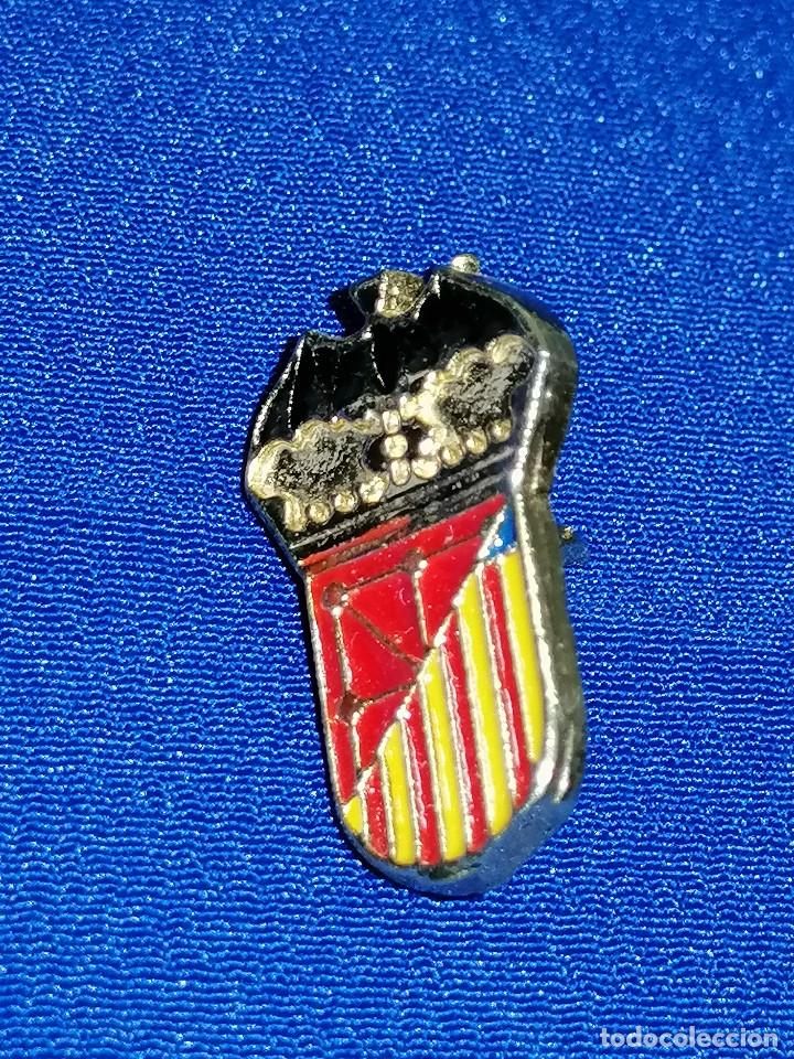Pins de colecci&oacute;n: ESCUDO HER&Aacute;LDICO PIN