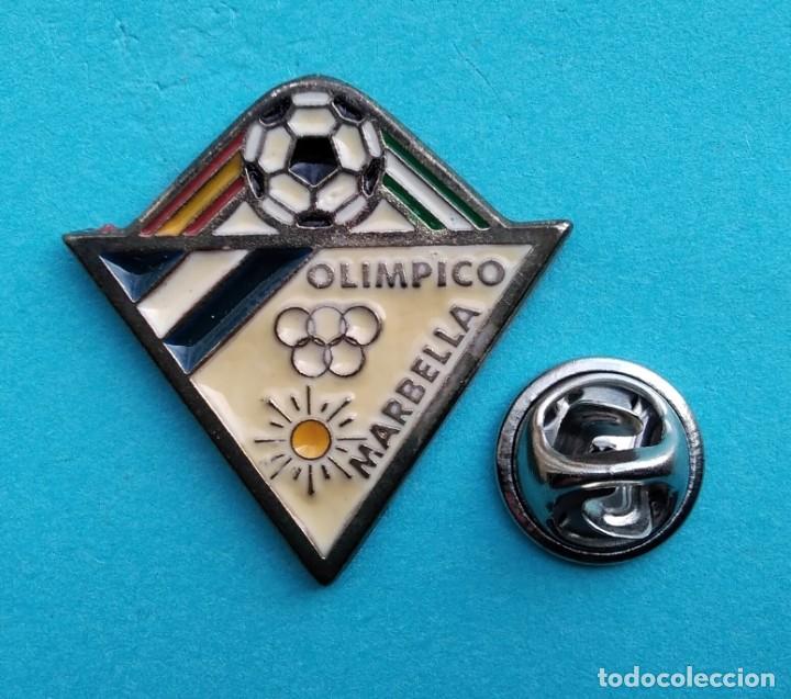 Pin's de collection: PIN FUTBOL - ESCUDO EQUIPO DE FUTBOL - OLIMPICO MARBELLA - MALAGA